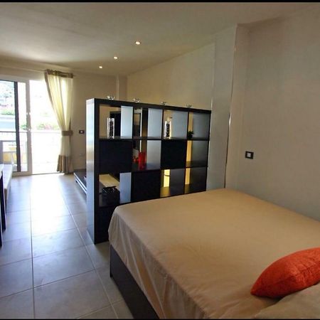 Apartamento Torres del Sol Playa de las Américas Exterior foto